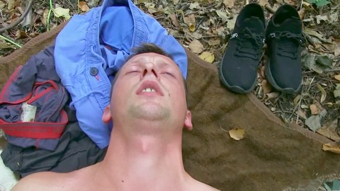 Posizione del cane e missionaria con un ragazzo che è davvero appassionato